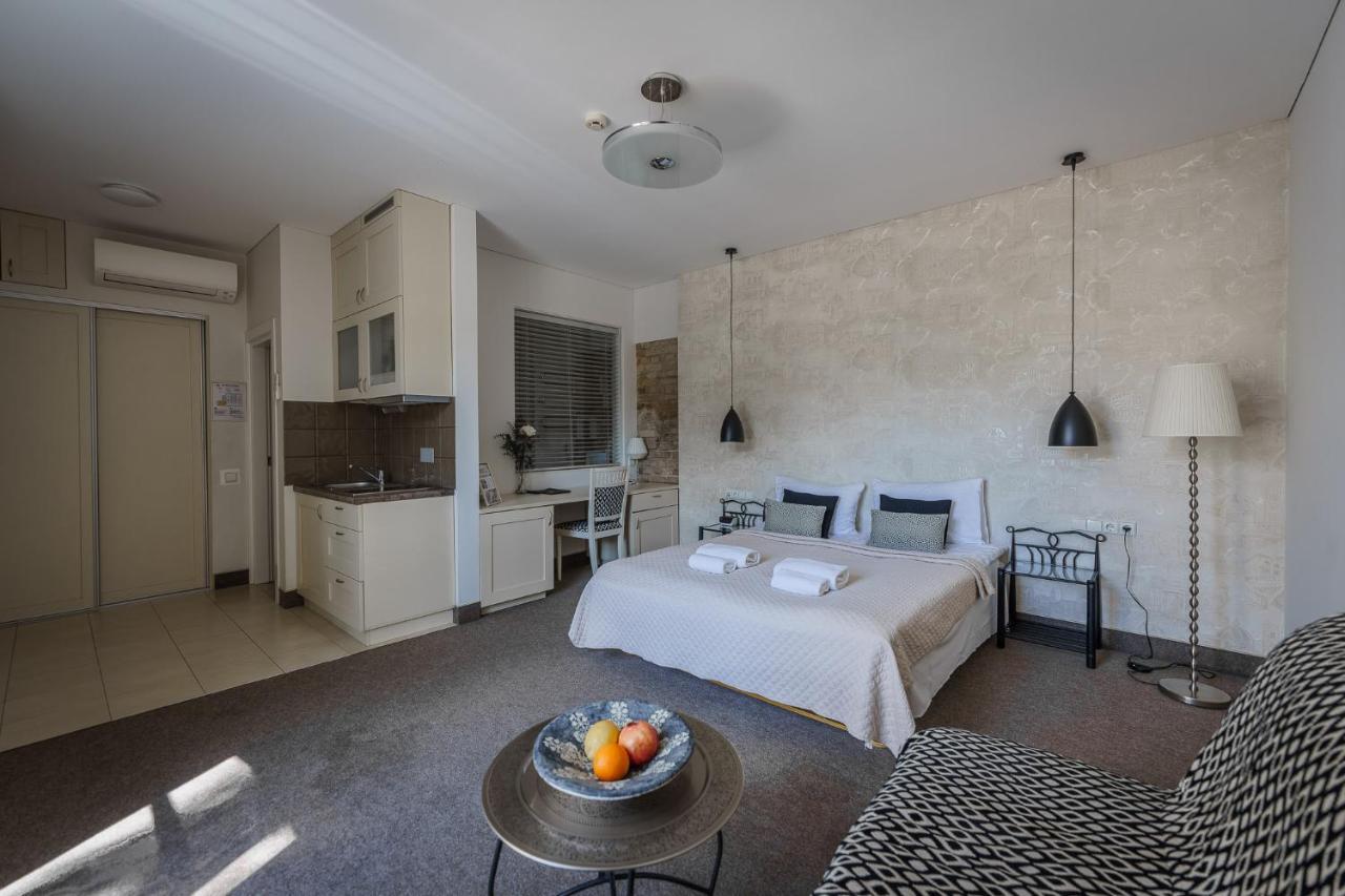 Moon Garden Old Town Hotel Аеропорт Вільнюс Екстер'єр фото