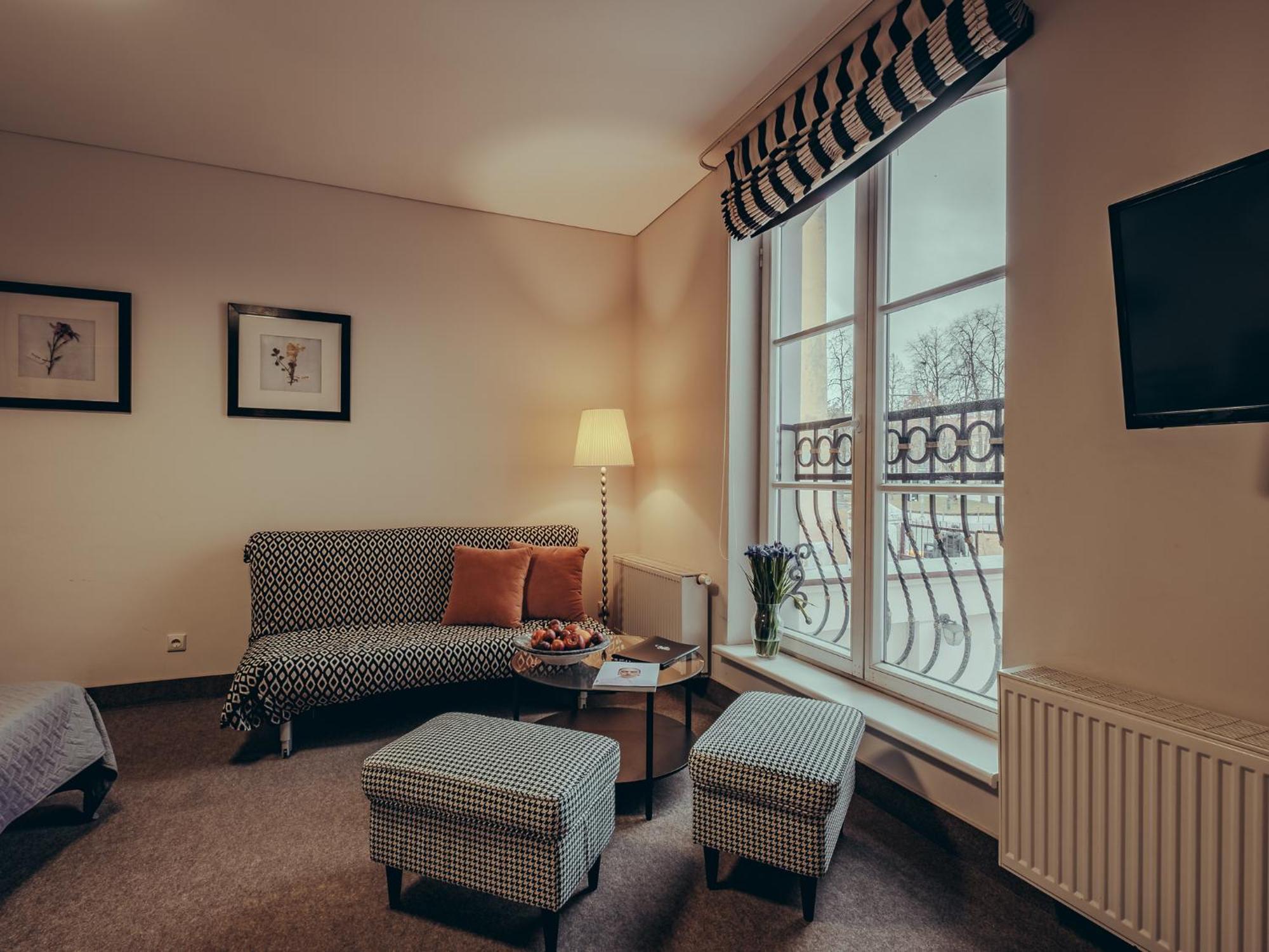 Moon Garden Old Town Hotel Аеропорт Вільнюс Екстер'єр фото