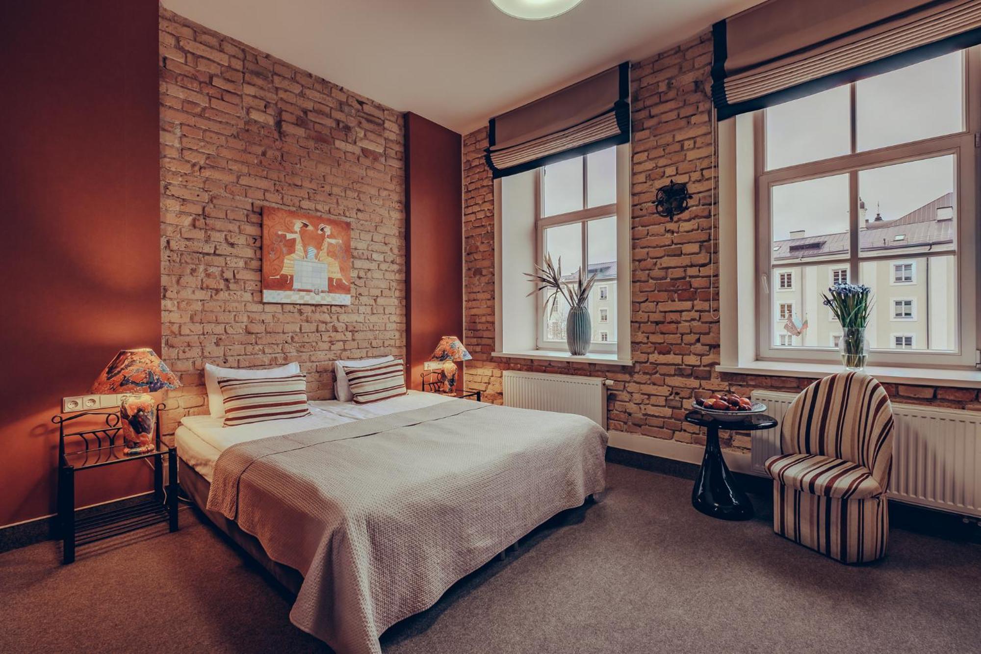 Moon Garden Old Town Hotel Аеропорт Вільнюс Екстер'єр фото